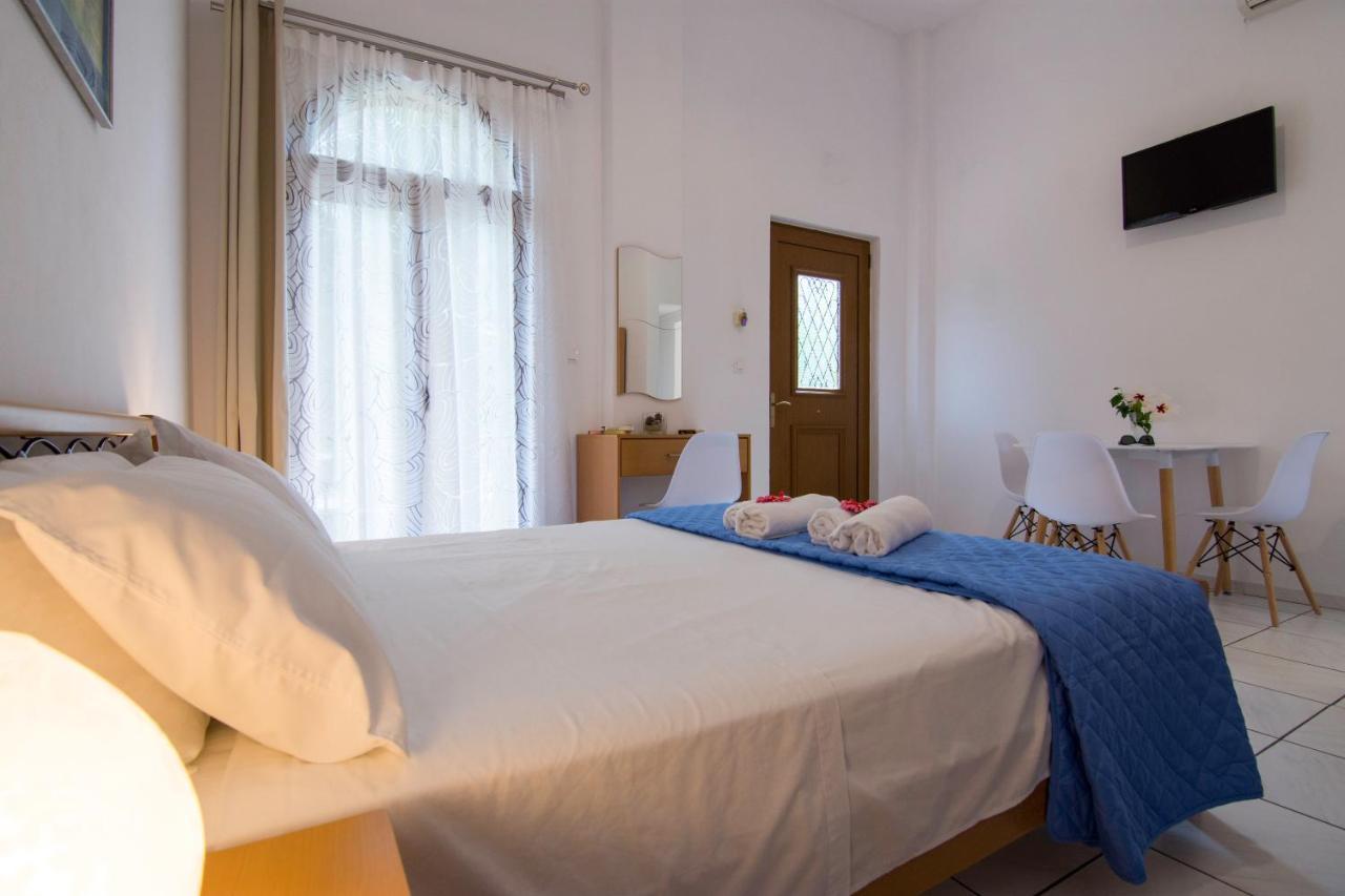 Natsios Apartments Vlachopoulátika Eksteriør billede